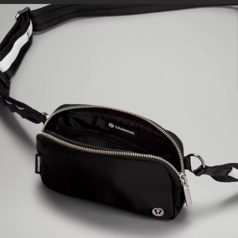 Lululemon mini belt bag crossbody - black nwot